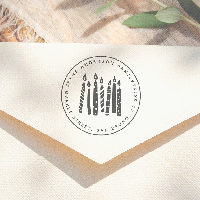 Niedliche Kerzen Rund Familienname und Rücksendead Permastempel (Von Creator hochgeladen)