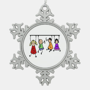 Niedliche Kinder Cartoon, der Redewörter hält Schneeflocken Zinn-Ornament