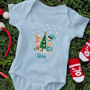 Niedliche Kinder, die den Weihnachtsbaum Gezeichne Baby Strampler