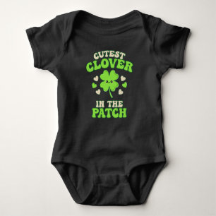 Niedliche Klee am Patch Saint Patrick's Day Baby Strampler