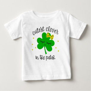Niedliche Klee am Patch St. Patricks Day Baby T-shirt