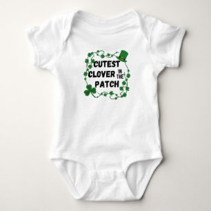 Niedliche Klee am Pflaster St. Patrick's Day Baby Strampler