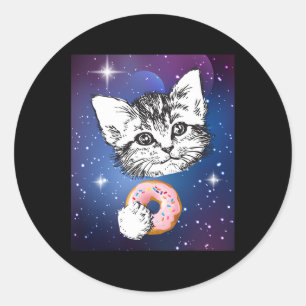 Niedliche kleine Katze, die im Weltraum einen Donu Runder Aufkleber