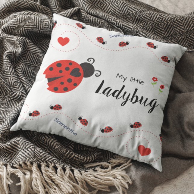 Niedliche kleine Ladybug rot und schwarz mit Namen Kissen (Von Creator hochgeladen)