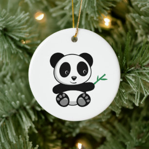 Niedliche kleine Panda mit einem Bambushecker Keramik Ornament