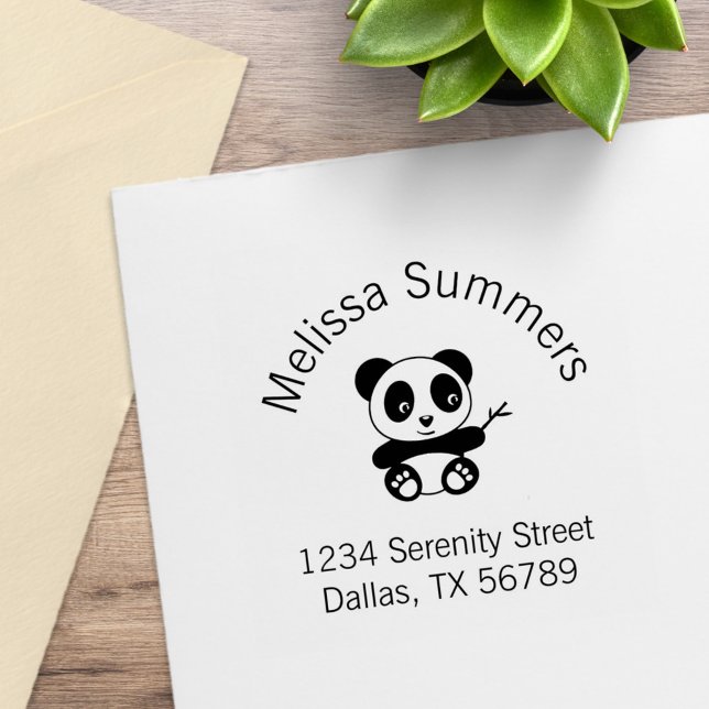 Niedliche kleine Panda mit einer Bambusanschrift Gummistempel (Von Creator hochgeladen)
