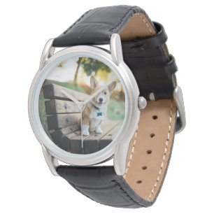 Niedliche Kleintiere Corgi Puppy auf einer Parkb Armbanduhr
