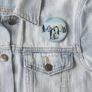 Niedliche Kleintiere Fütternd Baby Pinguin Button