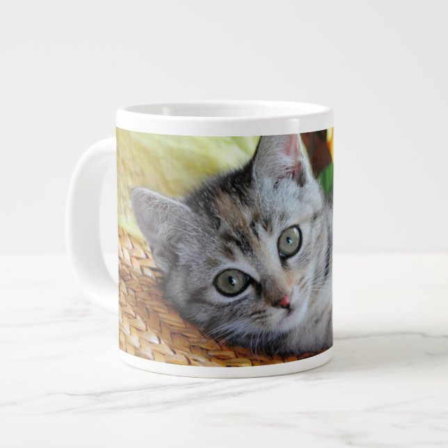 Niedliche Kleintiere | Kitten Lounges Jumbo-Tasse (Vorderseite Links)
