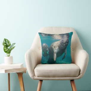 Niedliche Kleintiere   Manatee & Baby Kissen