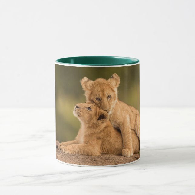Niedliche Kleintiere | Zwei Lion Cubs Tasse (Zentrum)