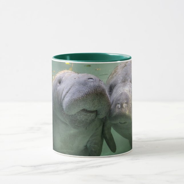 Niedliche Kleintiere | Zwei Manatees Tasse (Zentrum)