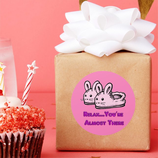 Niedliche, komfortable Motivation Pink Hasen Hasen Runder Aufkleber (Von Creator hochgeladen)