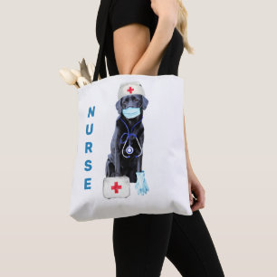 Niedliche Krankenschwester