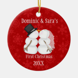 Niedliche küssende Snowman-erste Keramikornament