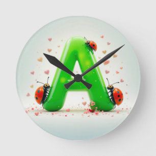 Niedliche Ladybugs auf dem Alphabet-Brief A Runde Wanduhr