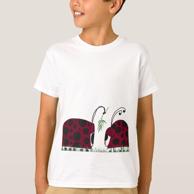 Niedliche Ladybugs und Mistletoe T-Shirt (Vorderseite)
