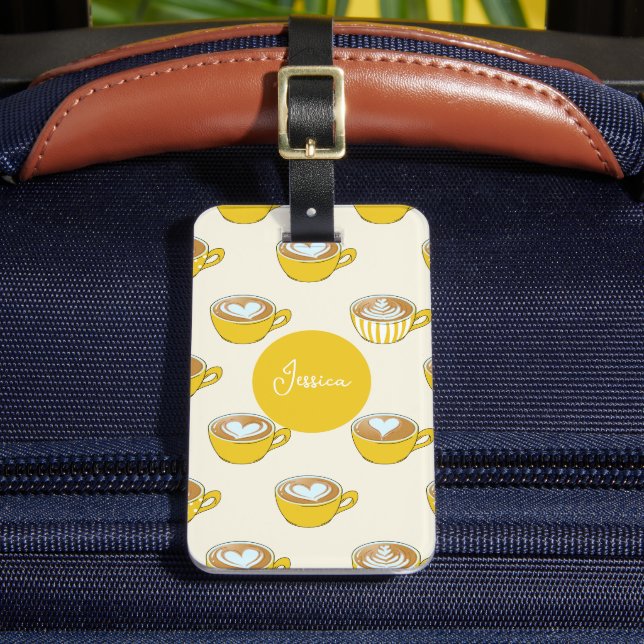 Niedliche Latte Art in Yellow Coffee Mugs Muster Gepäckanhänger (Vorderseite Insitu 2)
