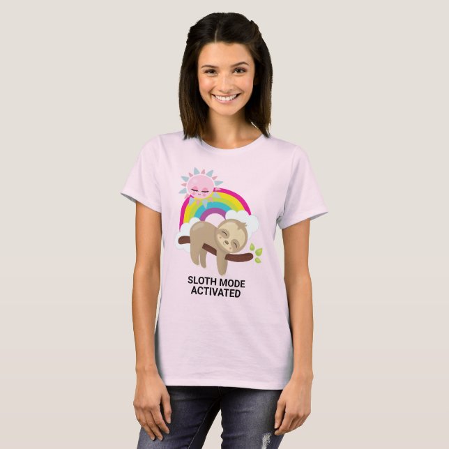 Niedliche Lazy-Sloth mit Sun & Rainbow T-Shirt (Vorne ganz)