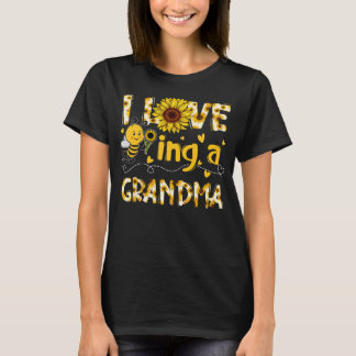 Niedliche Liebe als Oma-Sonnenblumen-Mutter T-Shirt