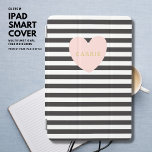 Niedliche Liebe Rosa Schwarz - Streifen Mini-Abdec iPad Mini Hülle<br><div class="desc">Blush Pink Niedliche Liebe Herzstück Stripe iPad Mini Cover Machen Sie dieses schicke Cover und personalisieren Sie es mit Ihrem Namen (in einer Messing/Goldfarbe).</div>