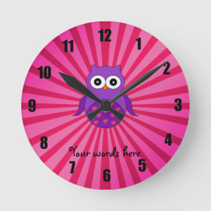 Niedliche lila Eule Runde Wanduhr