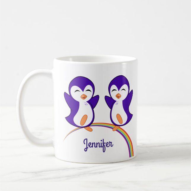 Niedliche Lila Penguin Rainbow Monogram Kids Kaffeetasse (Links)