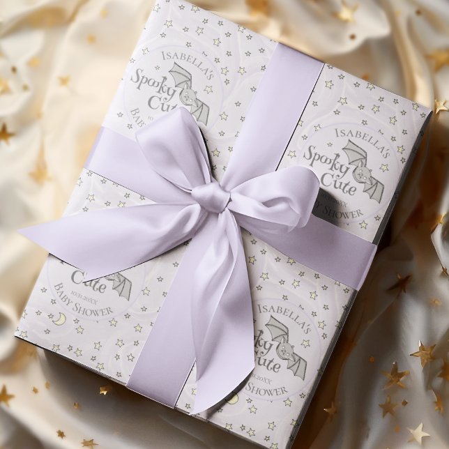 Niedliche Lila Spooky Niedliche Oktoberdusche Geschenkpapier (Spooky Cute Fall Baby Shower Custom Wrapping Paper. Hand-Drawn Baby Bat, Moons & Stars in Purple)