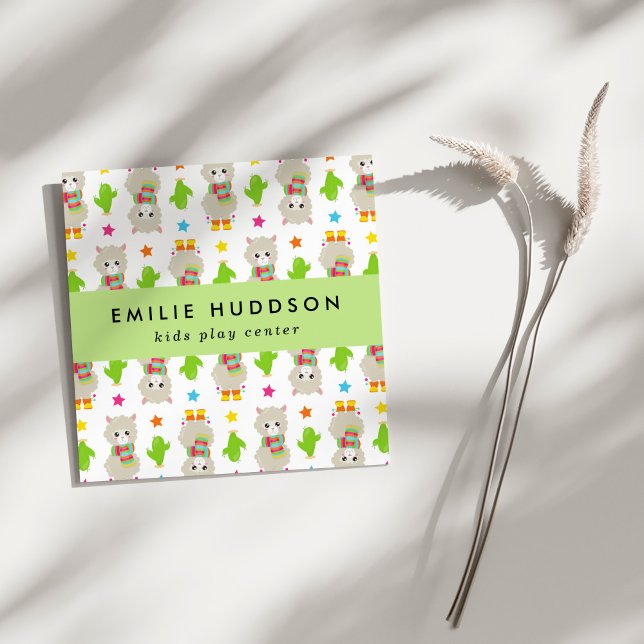 Niedliche Llamas, Kinderspielzentrum, Aktivzentrum Quadratische Visitenkarte (Von Creator hochgeladen)