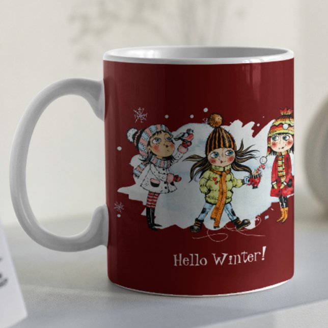 Niedliche Mädchen im Winter mit Weihnachtsschneema Kaffeetasse (Von Creator hochgeladen)