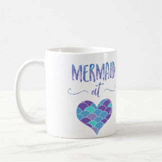 Niedliche Meerjungfrau an der Herz-Kaffee-Tasse Tasse