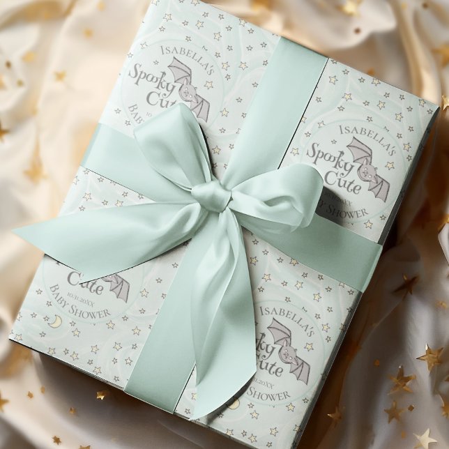 Niedliche Minze Spooky Niedliche Oktoberdusche Geschenkpapier (Spooky Cute Fall Baby Shower Custom Wrapping Paper. Hand-Drawn Baby Bat, Moons & Stars in Soft Mint)
