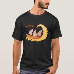 Niedliche nachos-Maischips beim Surfen Cartoon T-Shirt