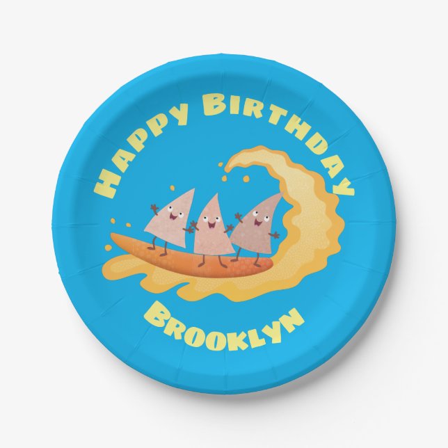 Niedliche nachos-Maischips beim Surfen Pappteller (Vorderseite)