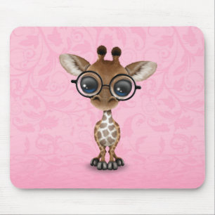 Niedliche neugierige Baby-Giraffen-tragende Gläse Mousepad