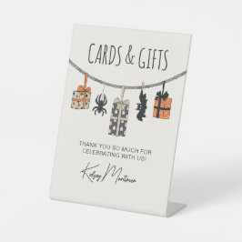 Niedliche neutrale Halloween-Kinderduschkarten und Sockelschild