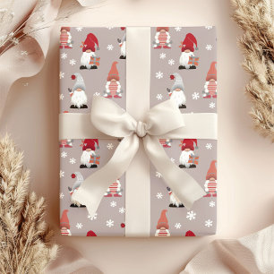 Niedliche nordische Gnome Winter Red Pink Grey Whi Geschenkpapier