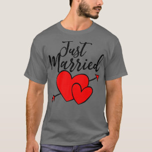 Niedliche, nur verheiratete Flitterwochen Geschenk T-Shirt