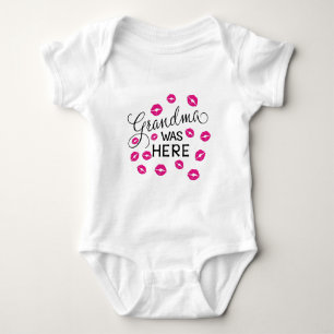 Niedliche Oma war hier Baby Bodysuit Strampler