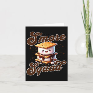 Niedliche Outdoor-Smore Squad Camping Family Match Karte
