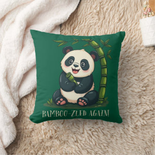 Niedliche Panda Illustration Whimsical Bamboo Pun  Kissen