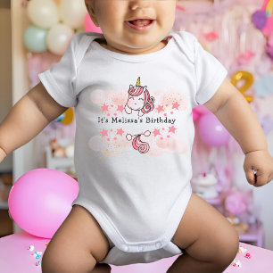Niedliche Pastel Unicorn & Rainbow Geburtstagspart Baby Strampler