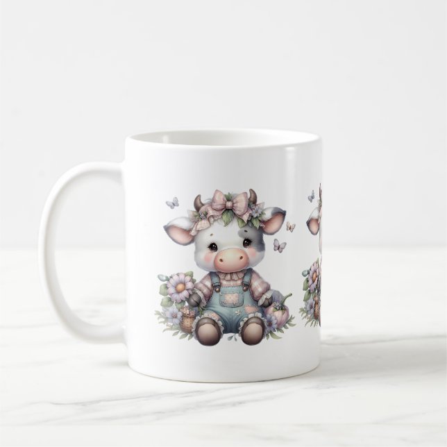 Niedliche Pastell Babykuh in Overalls mit Blume Kaffeetasse (Links)