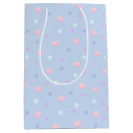 Niedliche Pastellmuscheln und Perlen in Periwinkle Mittlere Geschenktüte