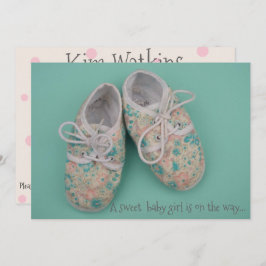 Niedliche Pastellschuhe Kinderdusche Einladung
