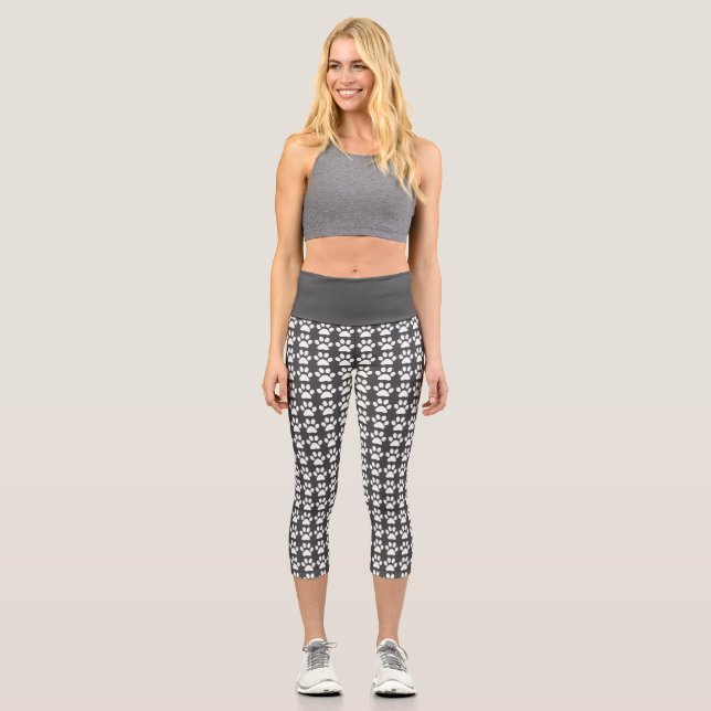 Niedliche Paw Print Grau & Weiß Muster Trendy Fitn Capri Leggings (Vorderseite)