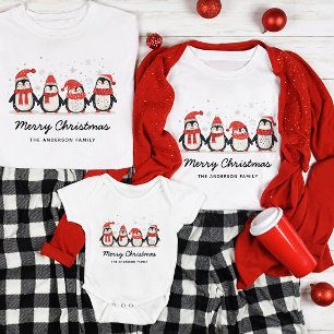 Niedliche Penguin Familienname Weihnachten T-Shirt