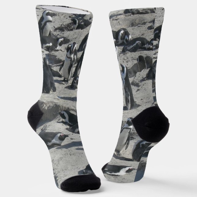Niedliche Pinguine auf Socken der Beach Crew (Gewinkelt)