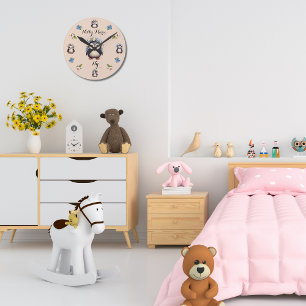 Niedliche Pinguine Rosa Name und Initialen Runde Wanduhr