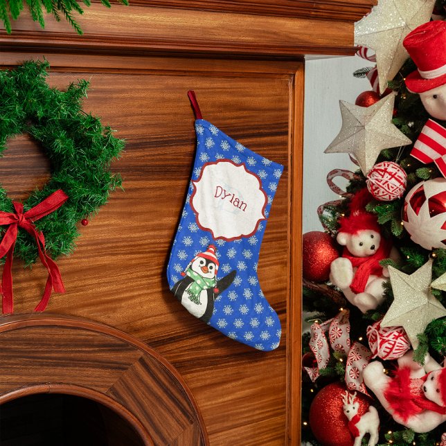Niedliche Pinguine und Schneeflocken Mit Monogramm Kleiner Weihnachtsstrumpf (Von Creator hochgeladen)